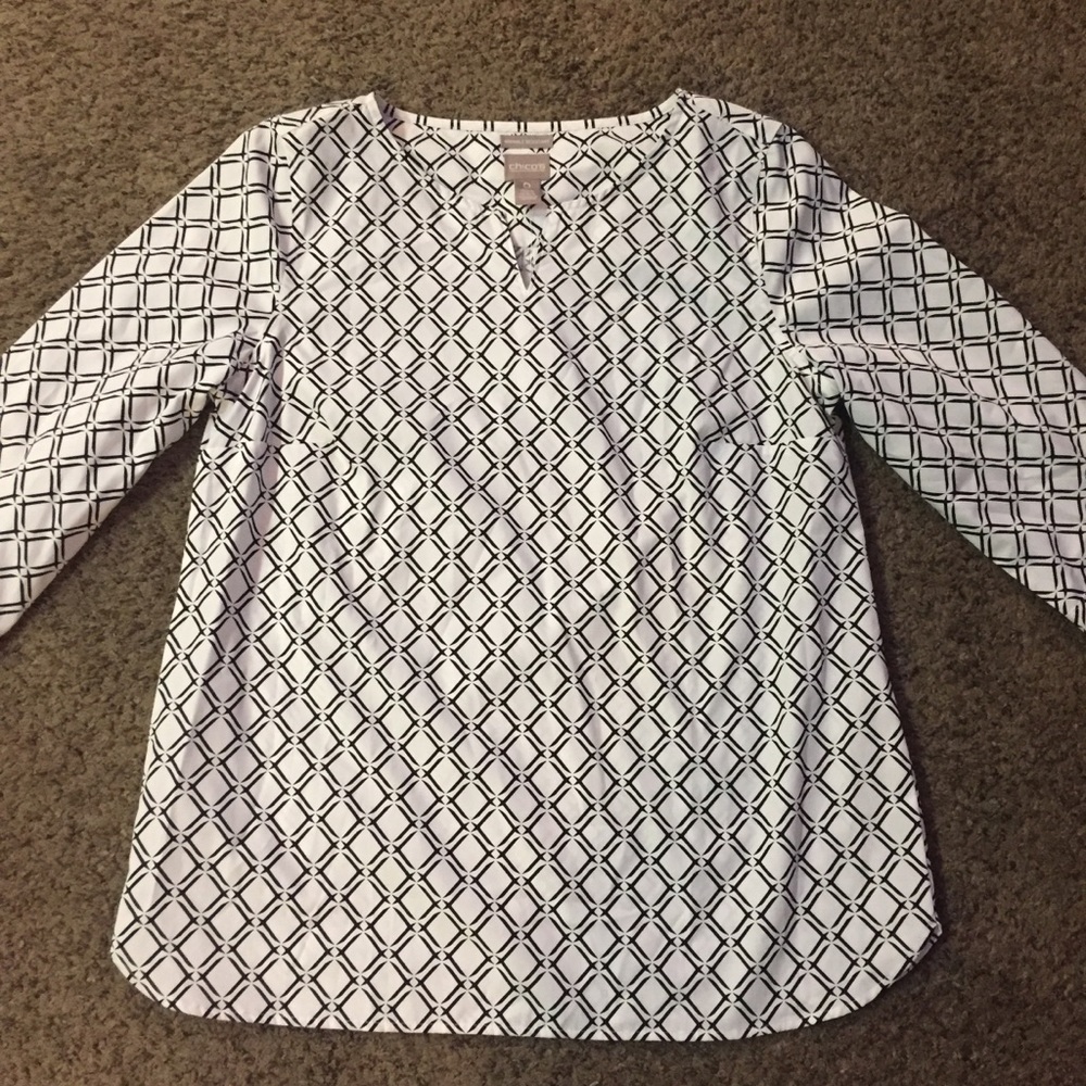 Chico’s Wrinkle Resistant Tunic Sz S/4
NEW - Picture 8 of 14